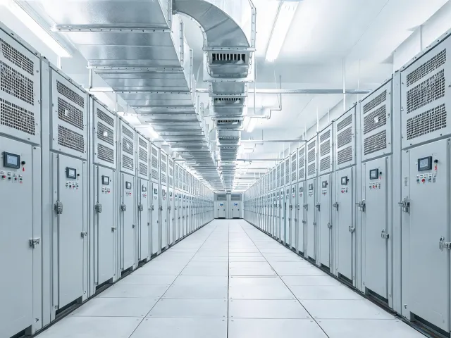 Battery energy storage service aisle